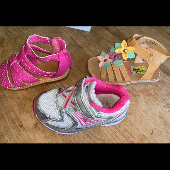 Lot of Toddler shoes 11 pairs - Picture 2 of 7